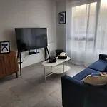 Plein Centre Apartament *