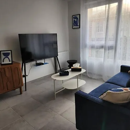 Plein Centre Apartment *