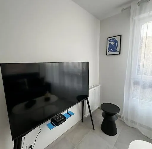 Plein Centre شقة *